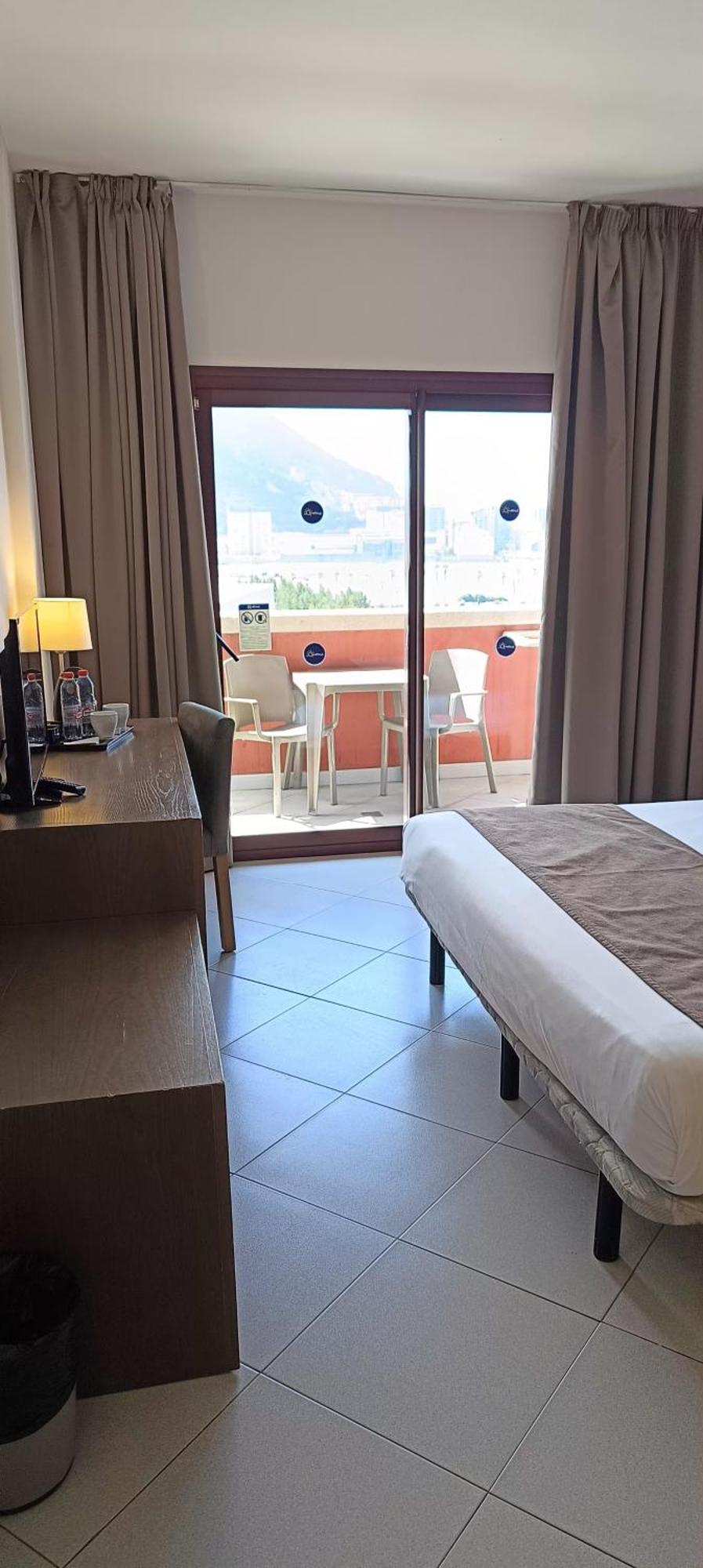 Hotel Ohtels Campo De Gibraltar La Línea de la Concepción Exterior foto