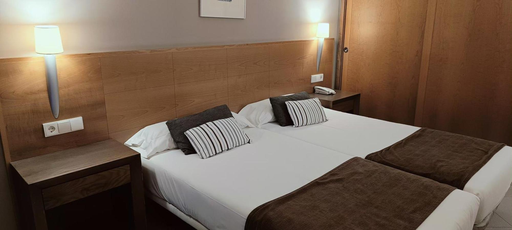 Hotel Ohtels Campo De Gibraltar La Línea de la Concepción Exterior foto